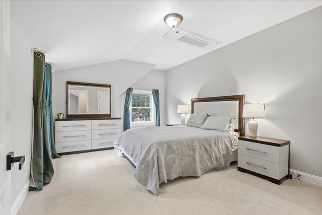 19 Digby Ave, Brockton, MA 02301