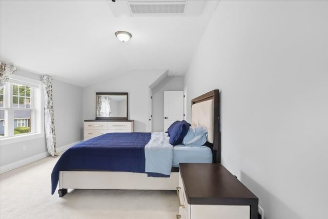 19 Digby Ave, Brockton, MA 02301