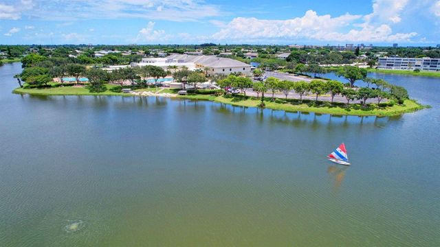201 Oxford 600, West Palm Beach, FL 33417