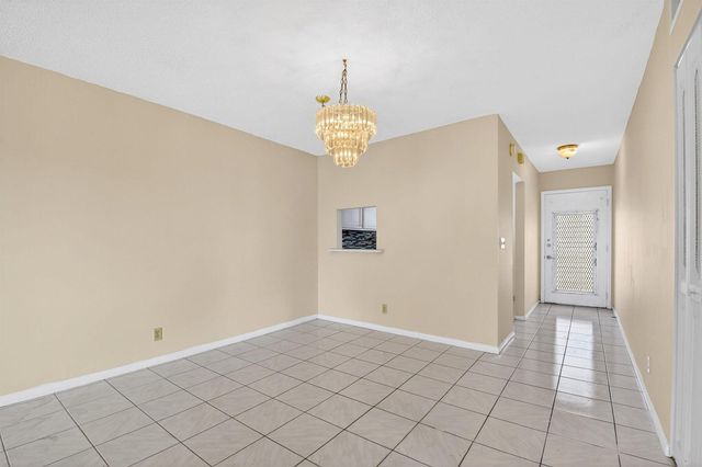 201 Oxford 600, West Palm Beach, FL 33417