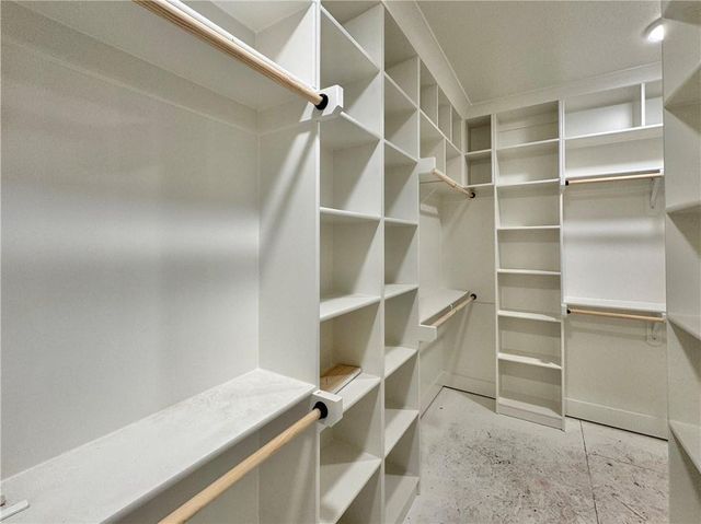 9173 N Montgall Avenue, Kansas City, MO 64156