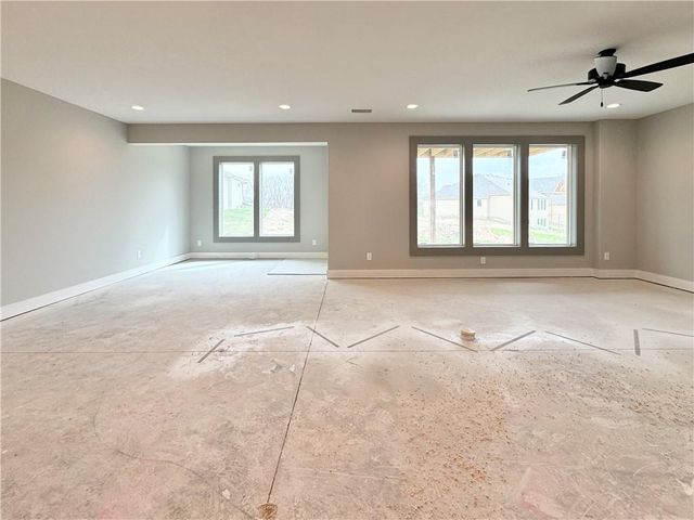 9173 N Montgall Avenue, Kansas City, MO 64156