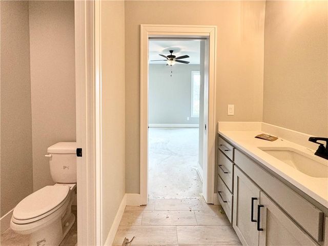 9173 N Montgall Avenue, Kansas City, MO 64156