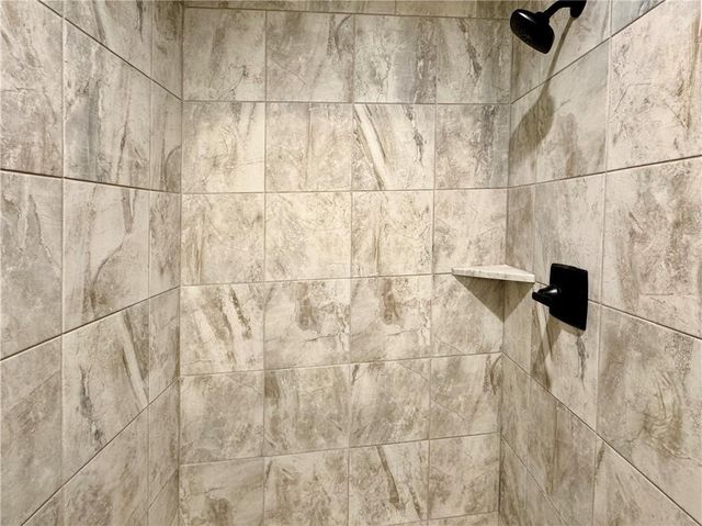 9173 N Montgall Avenue, Kansas City, MO 64156