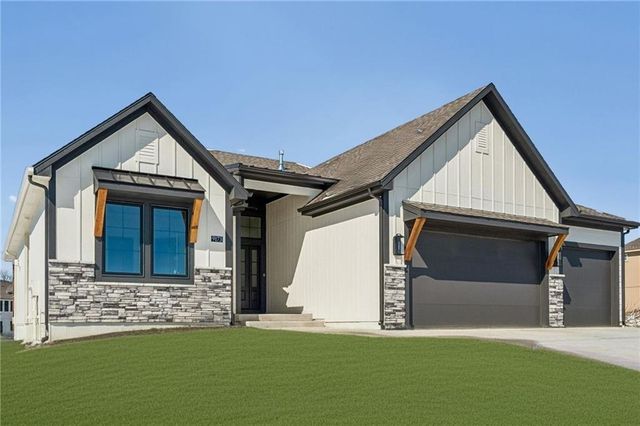 9173 N Montgall Avenue, Kansas City, MO 64156