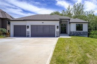 9173 N Montgall Avenue, Kansas City, MO 64156