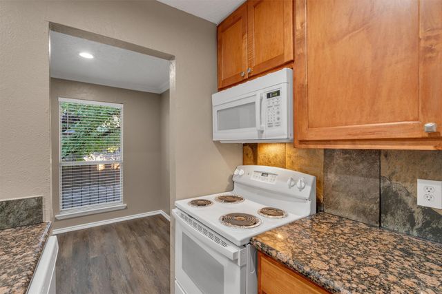 5727 Richmond Avenue 203, Dallas, TX 75206