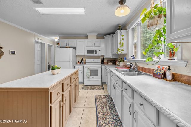 305 Demette Road, Lafayette, LA 70508