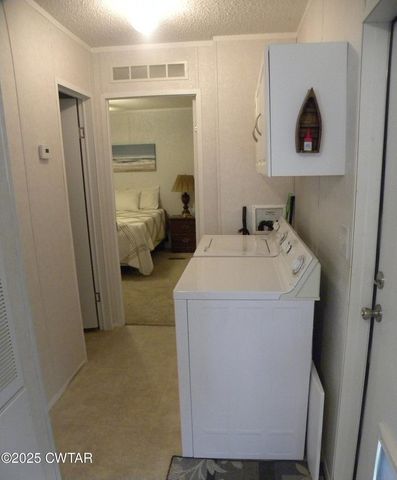 407 Pevahouse Camp Cir, Decaturville, TN 38329