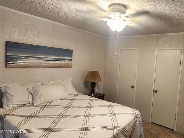 407 Pevahouse Camp Cir, Decaturville, TN 38329