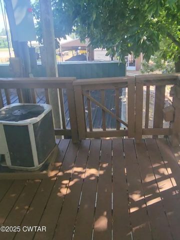 407 Pevahouse Camp Cir, Decaturville, TN 38329