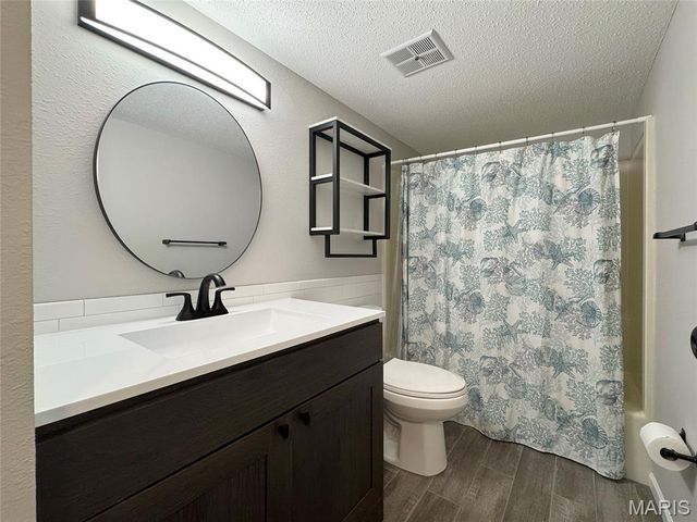1400 Heritage Landing 308, St Charles, MO 63303