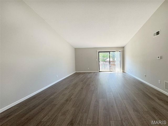 1400 Heritage Landing 308, St Charles, MO 63303
