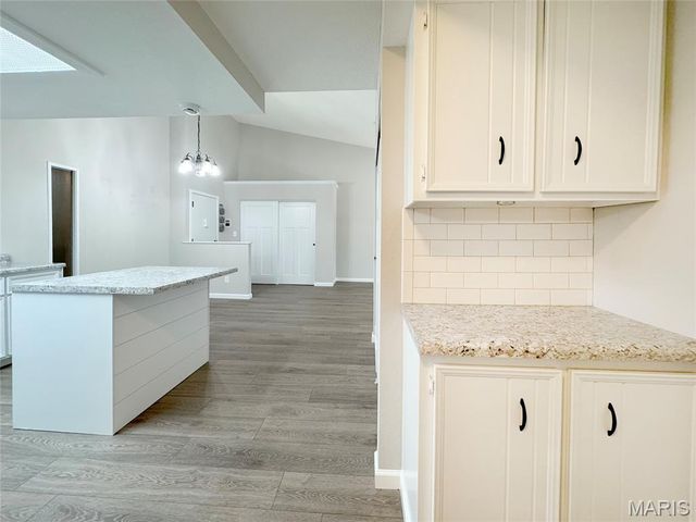 1400 Heritage Landing 308, St Charles, MO 63303