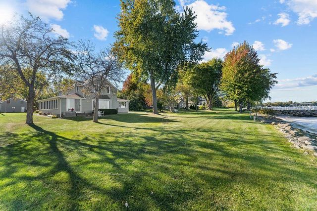 3790 PAU KO TUK LANE, Oshkosh, WI 54902