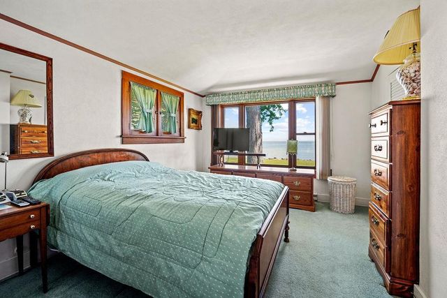 3790 PAU KO TUK LANE, Oshkosh, WI 54902