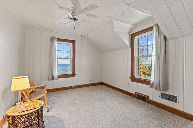 3790 PAU KO TUK LANE, Oshkosh, WI 54902