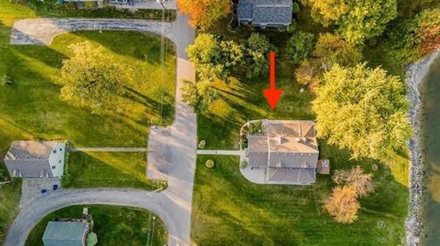 3790 PAU KO TUK LANE, Oshkosh, WI 54902