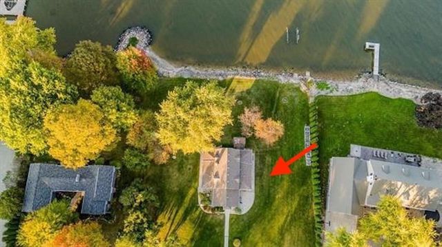 3790 PAU KO TUK LANE, Oshkosh, WI 54902