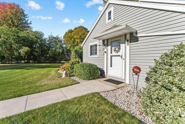 3790 PAU KO TUK LANE, Oshkosh, WI 54902