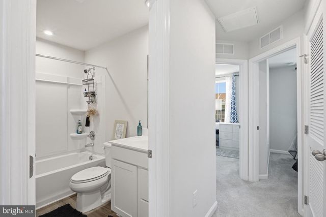 9-F FLOYD AVE, Beverly, NJ 08010