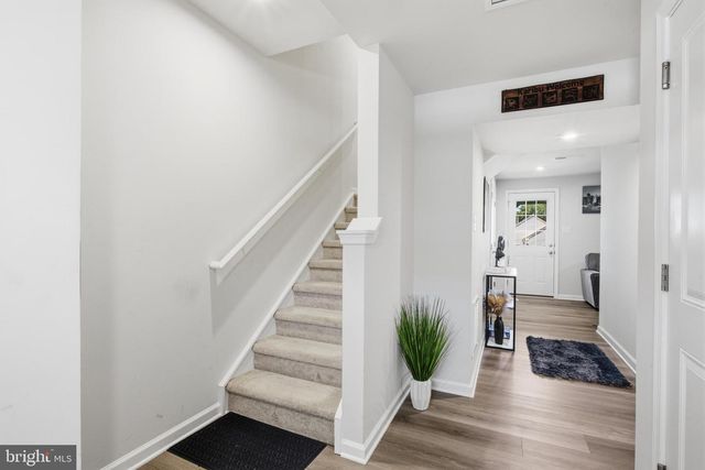 9-F FLOYD AVE, Beverly, NJ 08010