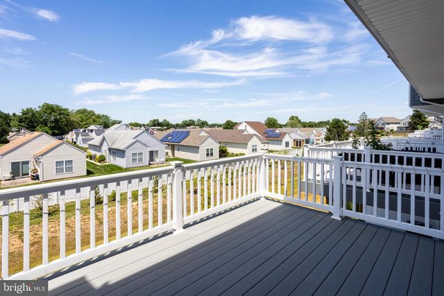 9-F FLOYD AVE, Beverly, NJ 08010