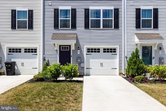 9-F FLOYD AVE, Beverly, NJ 08010