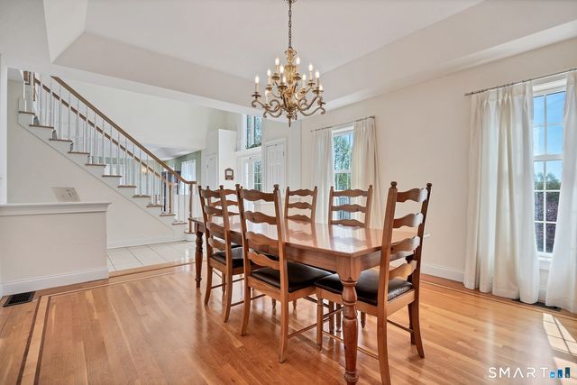 17 Carriage Lane, Woodbury, CT 06798