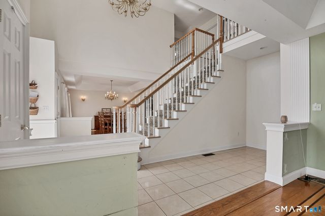 17 Carriage Lane, Woodbury, CT 06798