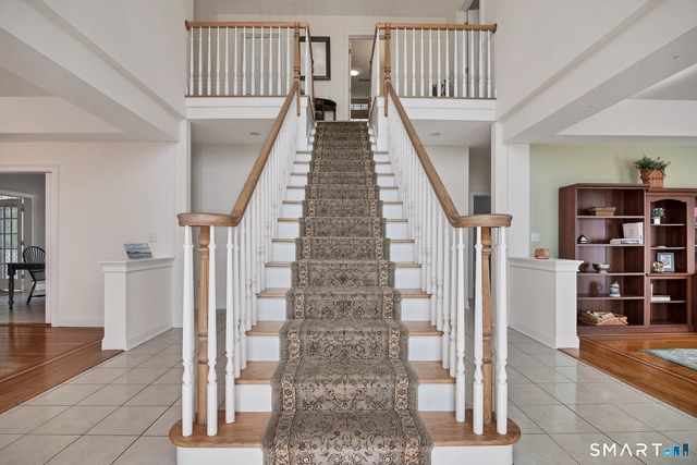 17 Carriage Lane, Woodbury, CT 06798