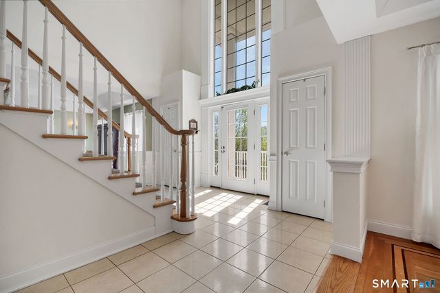 17 Carriage Lane, Woodbury, CT 06798