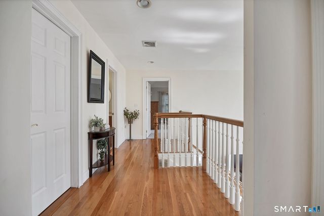 17 Carriage Lane, Woodbury, CT 06798