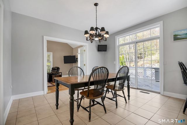 17 Carriage Lane, Woodbury, CT 06798