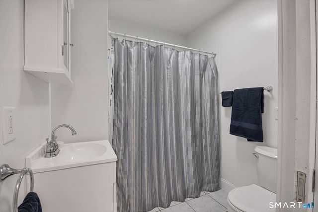 17 Carriage Lane, Woodbury, CT 06798