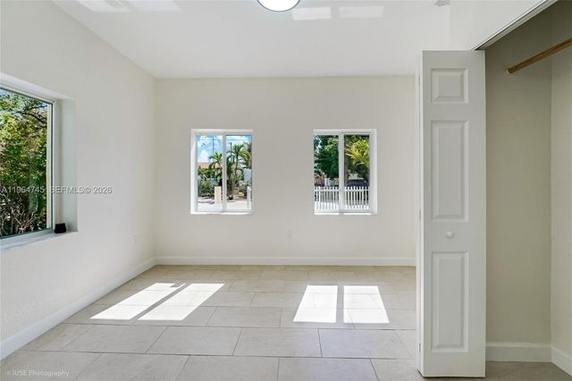 1139 NW 37th St, Miami, FL 33127