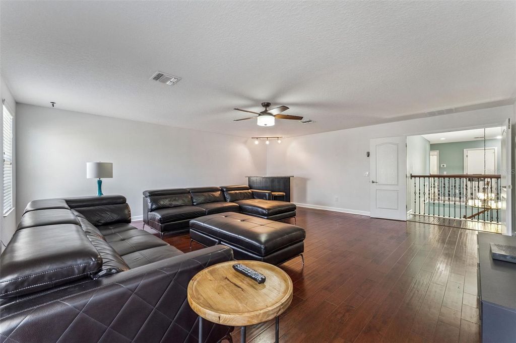 Image 20 of property listing at 14644 CROSSTON BAY COURT, Orlando, FL 32824