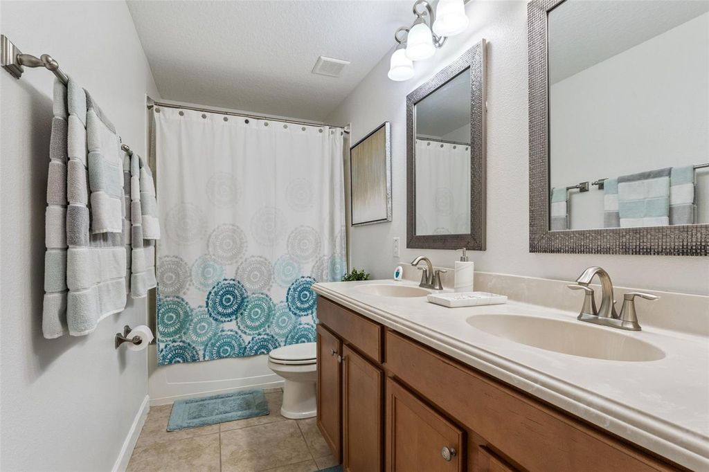 Image 29 of property listing at 14644 CROSSTON BAY COURT, Orlando, FL 32824