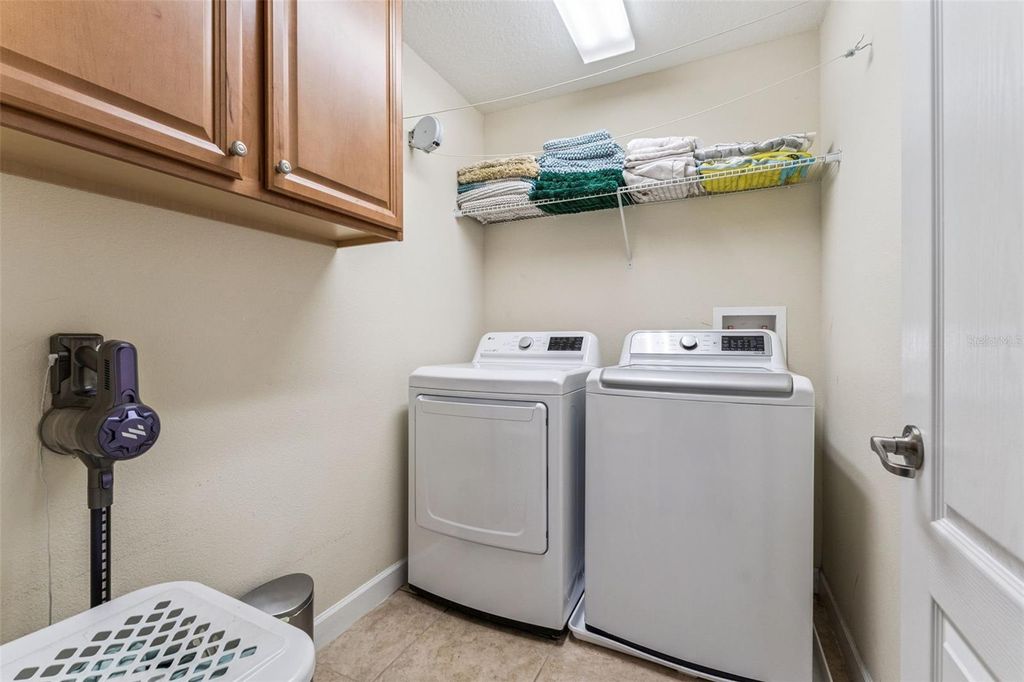 Image 31 of property listing at 14644 CROSSTON BAY COURT, Orlando, FL 32824