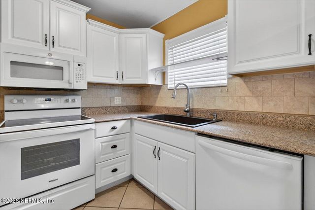 1208 MELROSE Avenue, Green Cove Springs, FL 32043