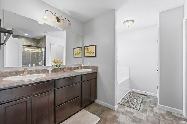 6291 Bellechase Boulevard, Fort Wayne, IN 46835