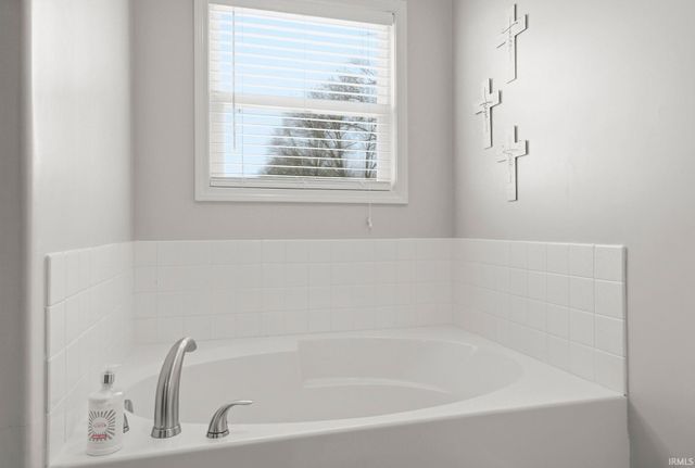 6291 Bellechase Boulevard, Fort Wayne, IN 46835