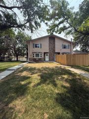 92 Newark Street C, Aurora, CO 80012