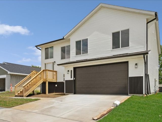 1416 Duncan Drive, Muscatine, IA 52761