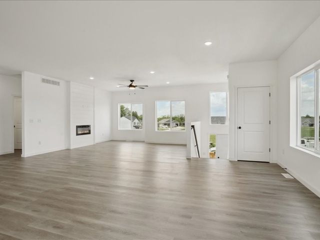 1416 Duncan Drive, Muscatine, IA 52761