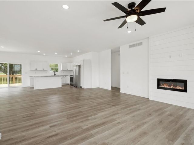 1416 Duncan Drive, Muscatine, IA 52761