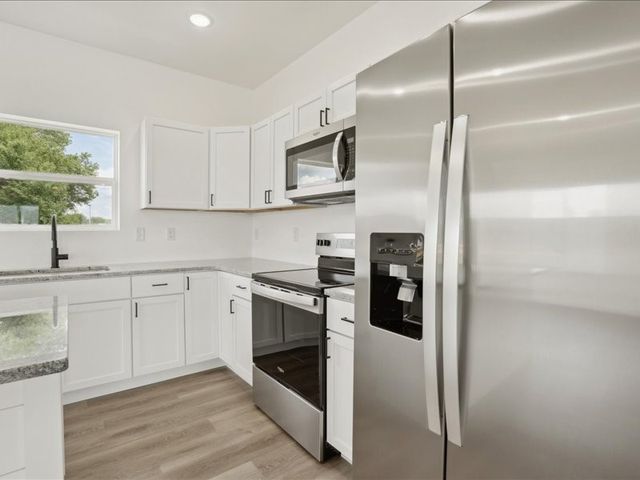 1416 Duncan Drive, Muscatine, IA 52761