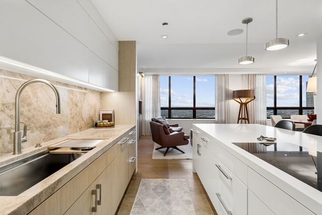 180 E Pearson Street 5601, Chicago, IL 60611