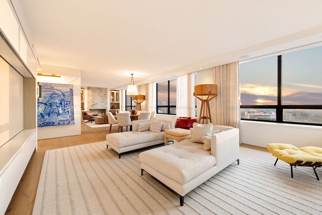 180 E Pearson Street 5601, Chicago, IL 60611