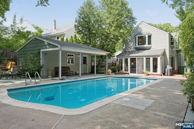 47 Fairview Avenue, Glen Rock, NJ 07452